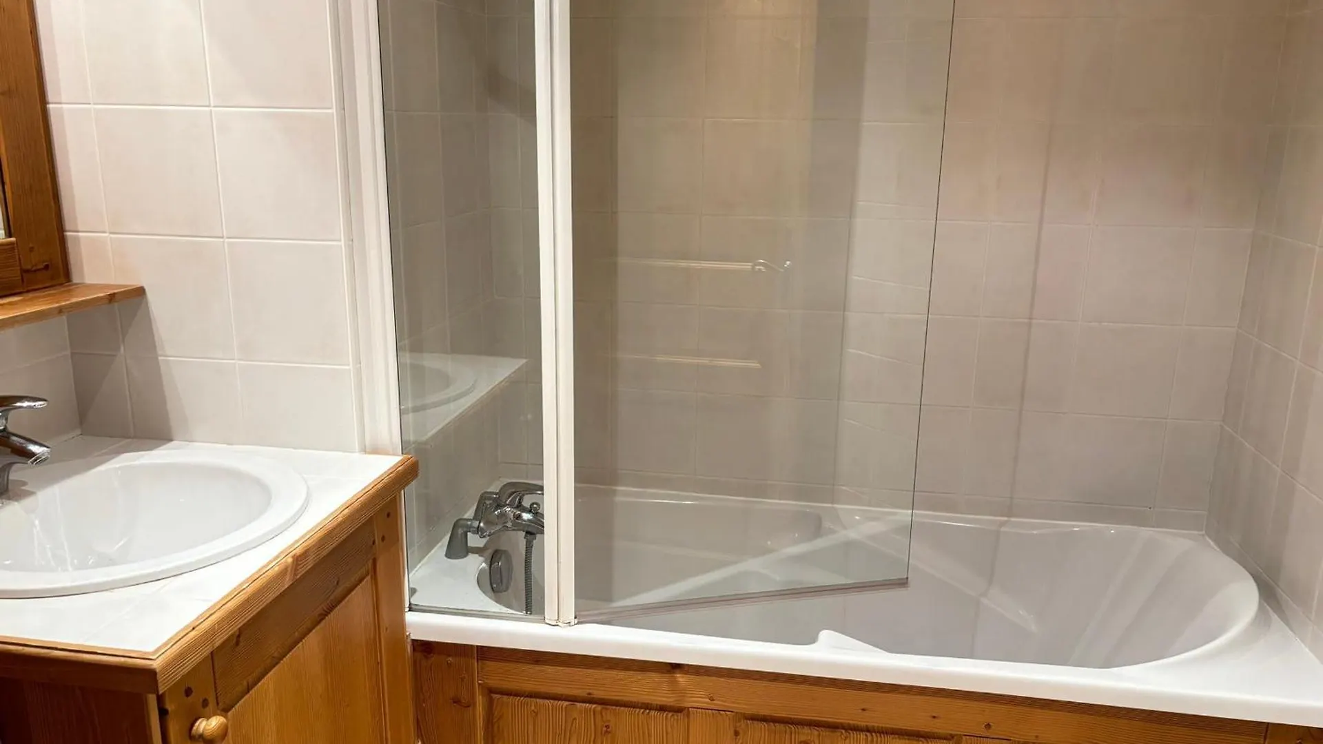 Appartement 3 Chambres Avec Balcon, Proche Des Pistes, Parking, Wifi, Tv Avec Netflix Et Amazon. - Fr-1-623-79 Les Gets France