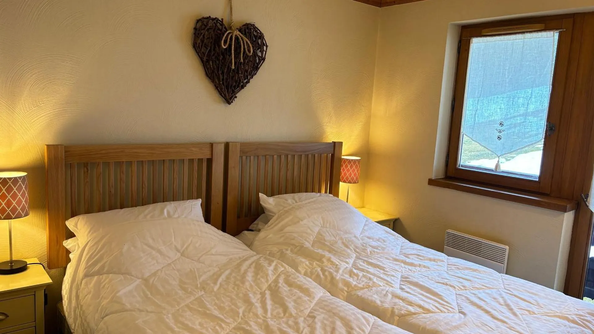 Appartement 3 Chambres Avec Balcon, Proche Des Pistes, Parking, Wifi, Tv Avec Netflix Et Amazon. - Fr-1-623-79 Les Gets Apartment